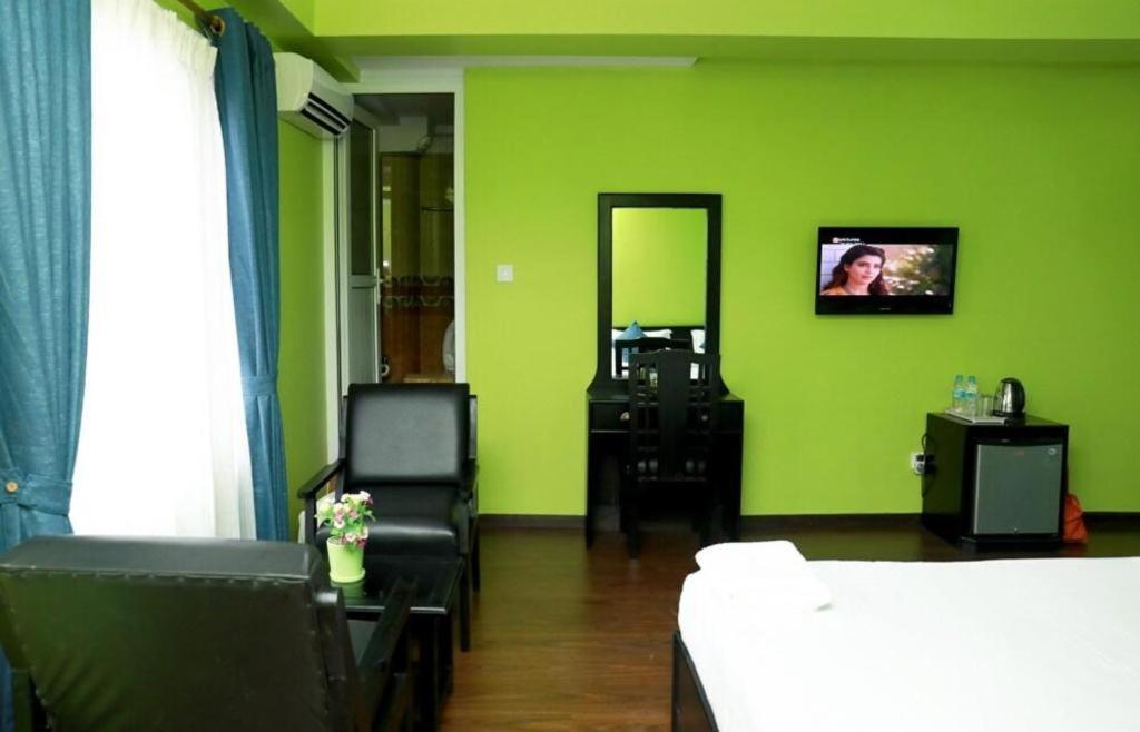 Hotel Access Nepal Катманду Екстериор снимка