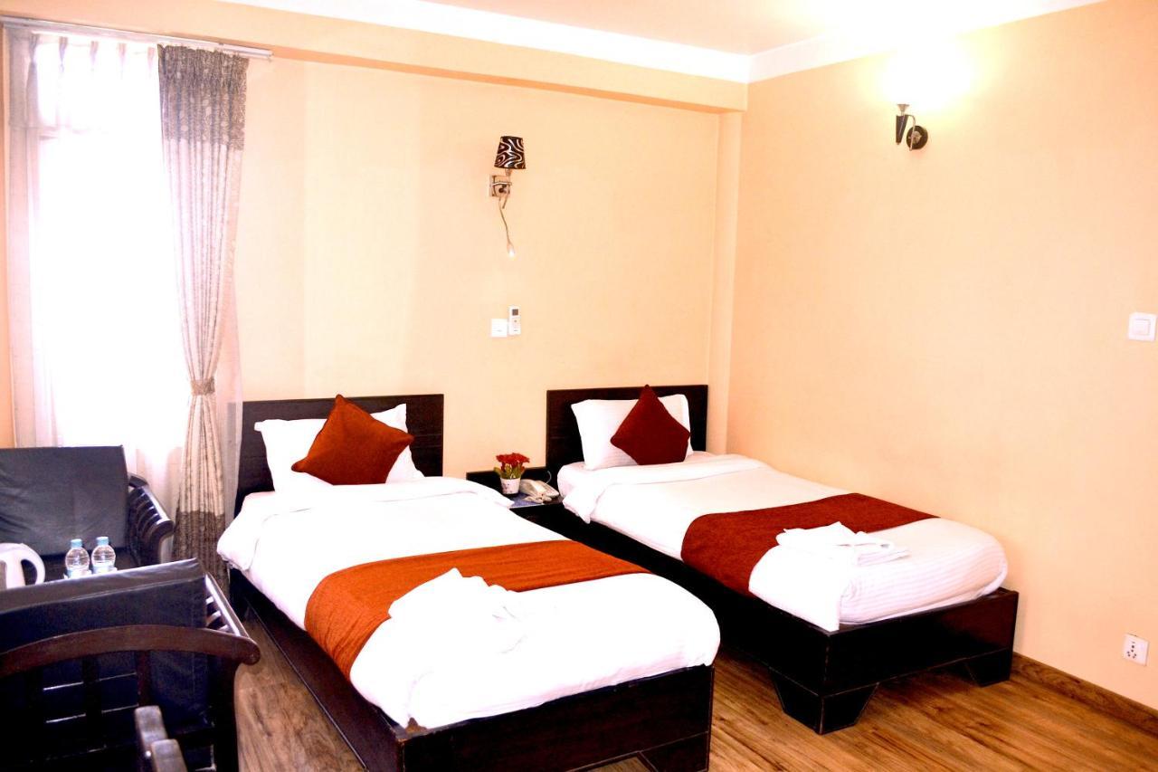 Hotel Access Nepal Катманду Екстериор снимка